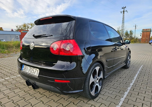 Volkswagen Golf cena 28500 przebieg: 250500, rok produkcji 2005 z Piwniczna-Zdrój małe 56